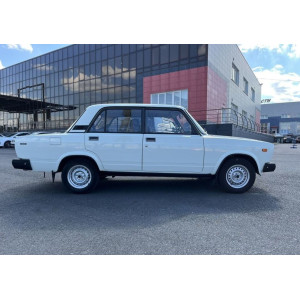 Lada VAZ 2107. Photo 2