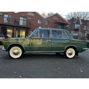 VAZ Lada 2103. Photo 2